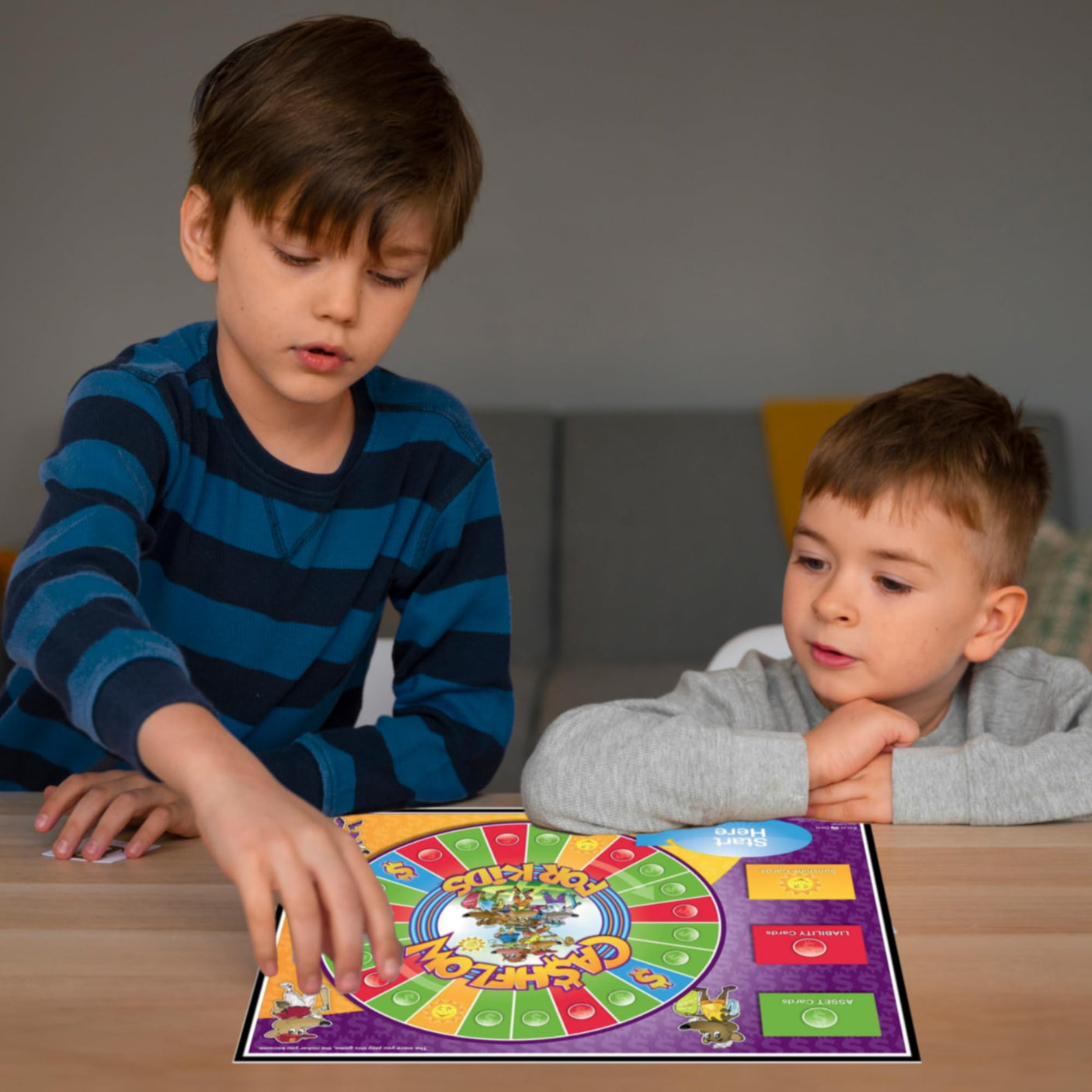Rich Dad Cashflow Board Game for Kids, Children's Edition, Up to 6 Players, Ages 6+ - Fun and Educational Learning Games for Boys, Girls, and Family
