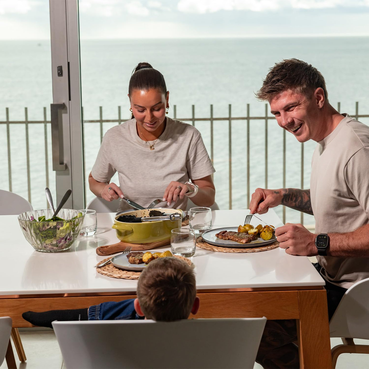 TrendPlain 16oz/470ml Glass Olive Oil Sprayer for Cooking - 2 in 1 Olive Oil Dispenser for Kitchen Gadgets, Air Fryer, Salad, and BBQ - Navy