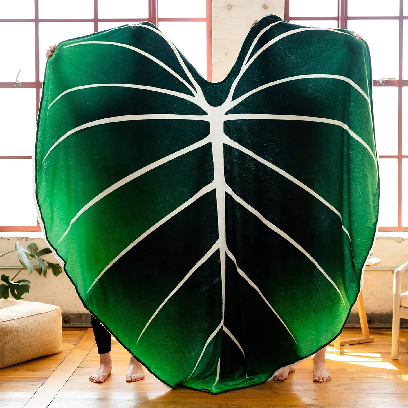 Large Leaf Blanket, Plush Plant Blankets, Throw Blanket for Bed, Large Lush Green Leaf Design Accent for Plant Lovers, Great Gifts for Green Thumbs, Green Blanket, (65 X 85)