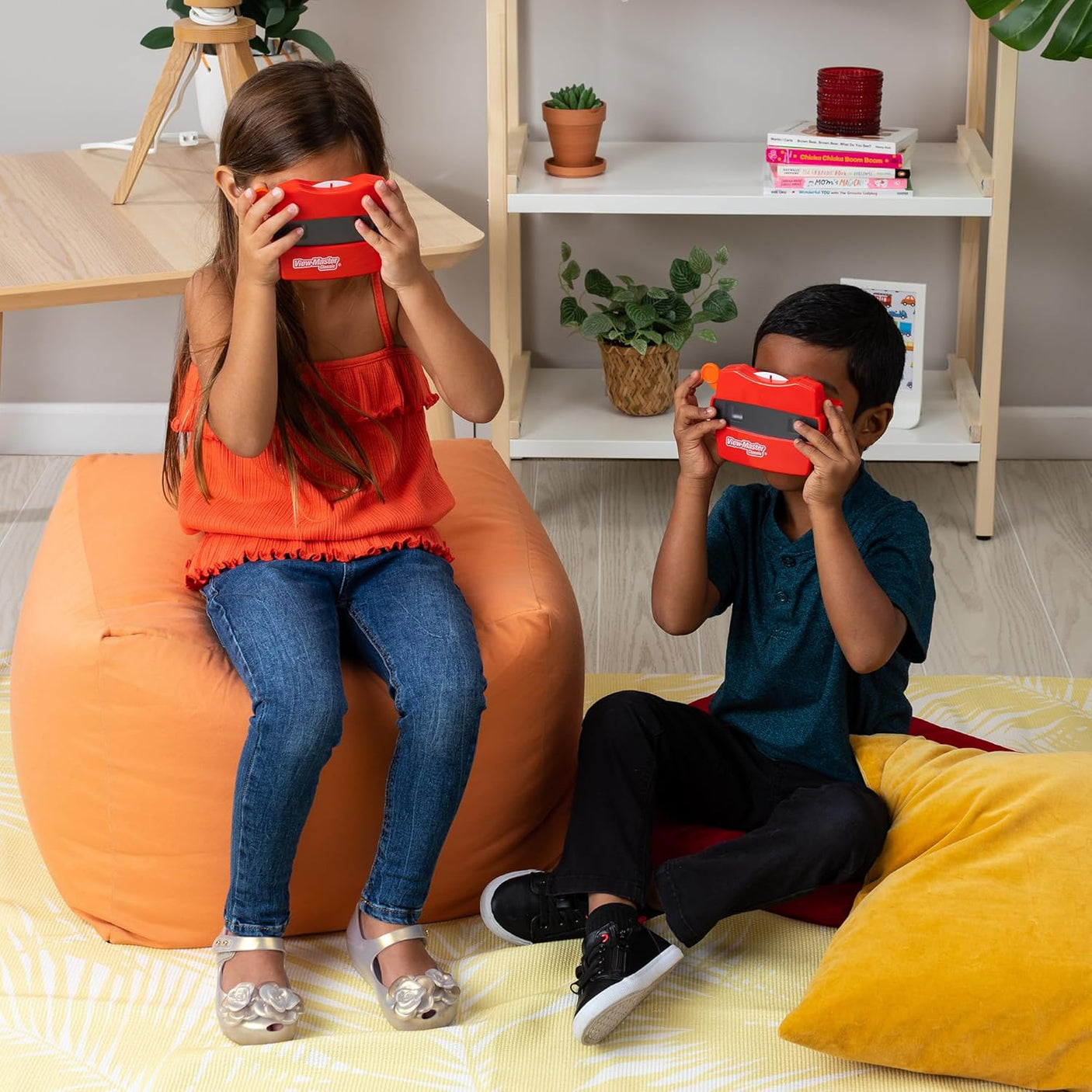 Classic View-Master - Metallic Viewfinder With 2 Reels Included - STEM, Retro, Nature Learning Toy for Kids and Adults, Toddlers, Ages 3+