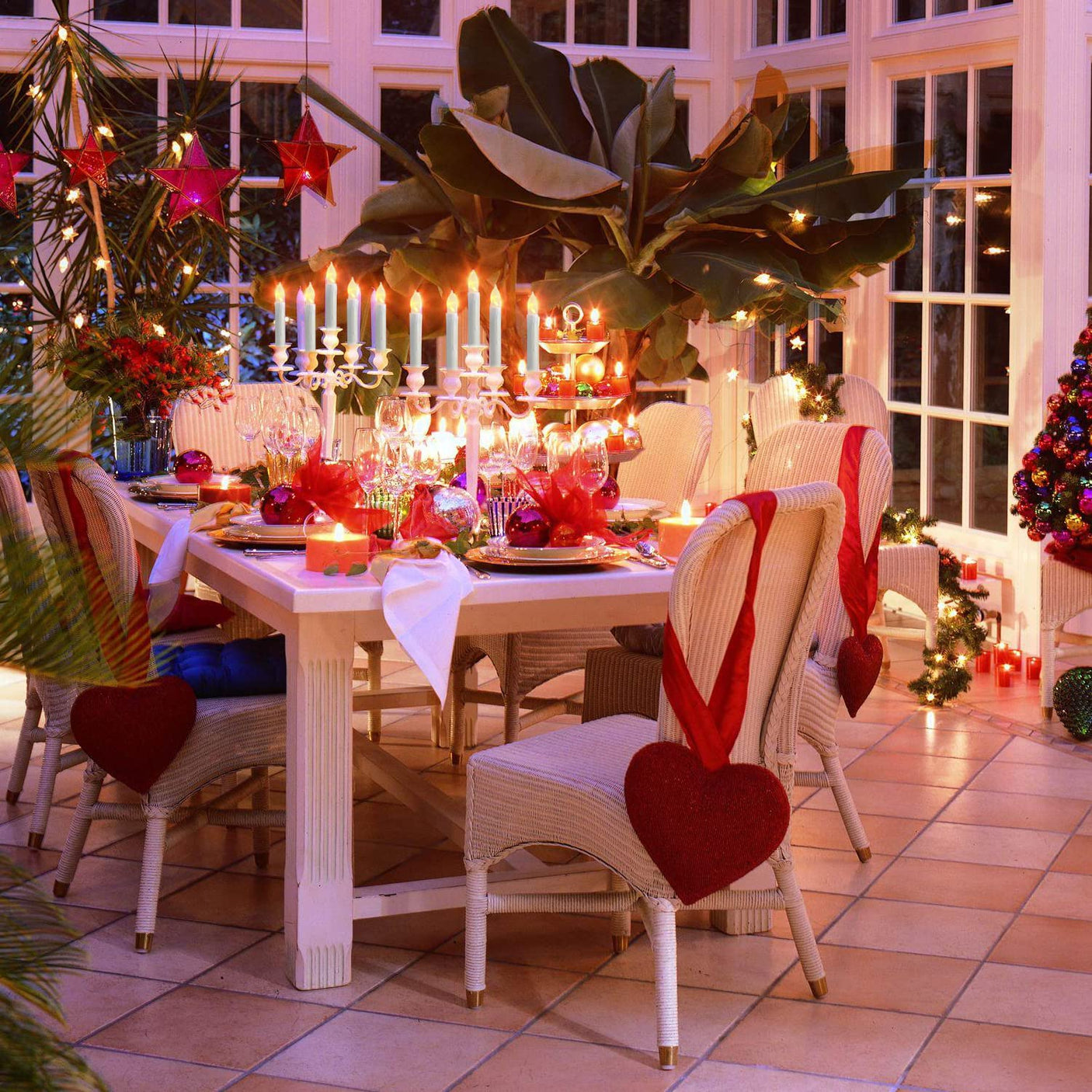 20 Pcs Floating Candles with Wand, Hanging Candles with Timer, Magic Deco Candles Flickering Warm Light, Flameless Taper Candles with Wand Remote, LED Candlesticks for Birthday Halloween Party Decor