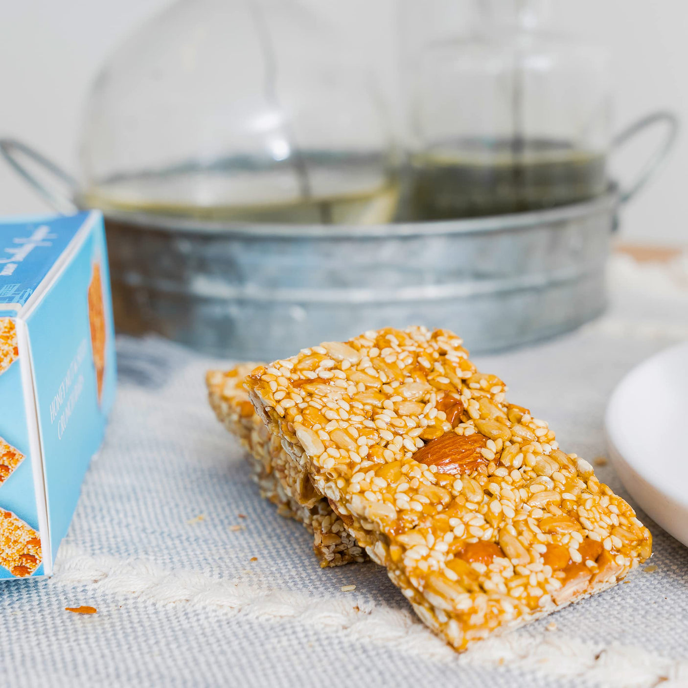NY SPICE SHOP Honey Nut and Seed Crunch Bars – 1 Pound (16 oz.) Honey Sesame Brittle – Sesame Seed Candy – Sesame Seed Honey Bars – Great Snack & Crunchy Flavour