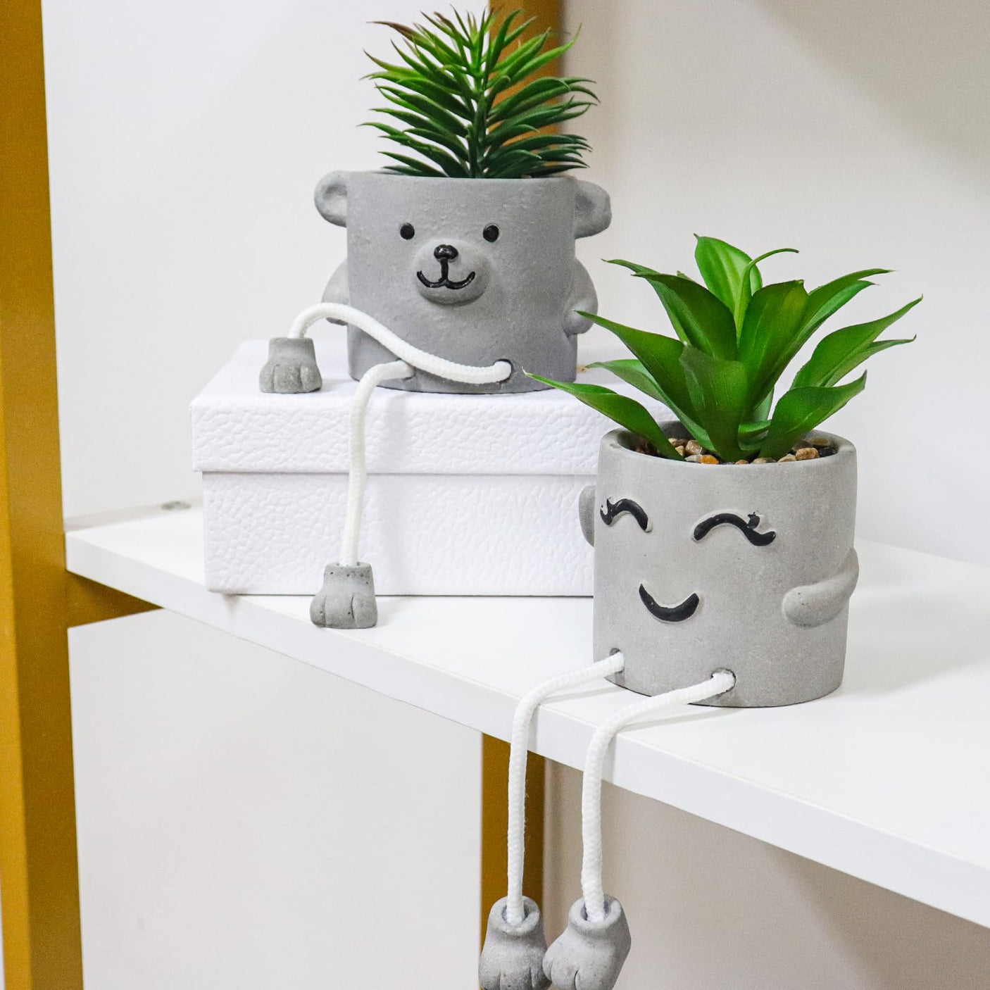 Zerzsy 3pcs Creative Artificial Succulents with Gray Flower Pots, Mini Potted Succulents for Home Office Desk Decor and Gift Choice