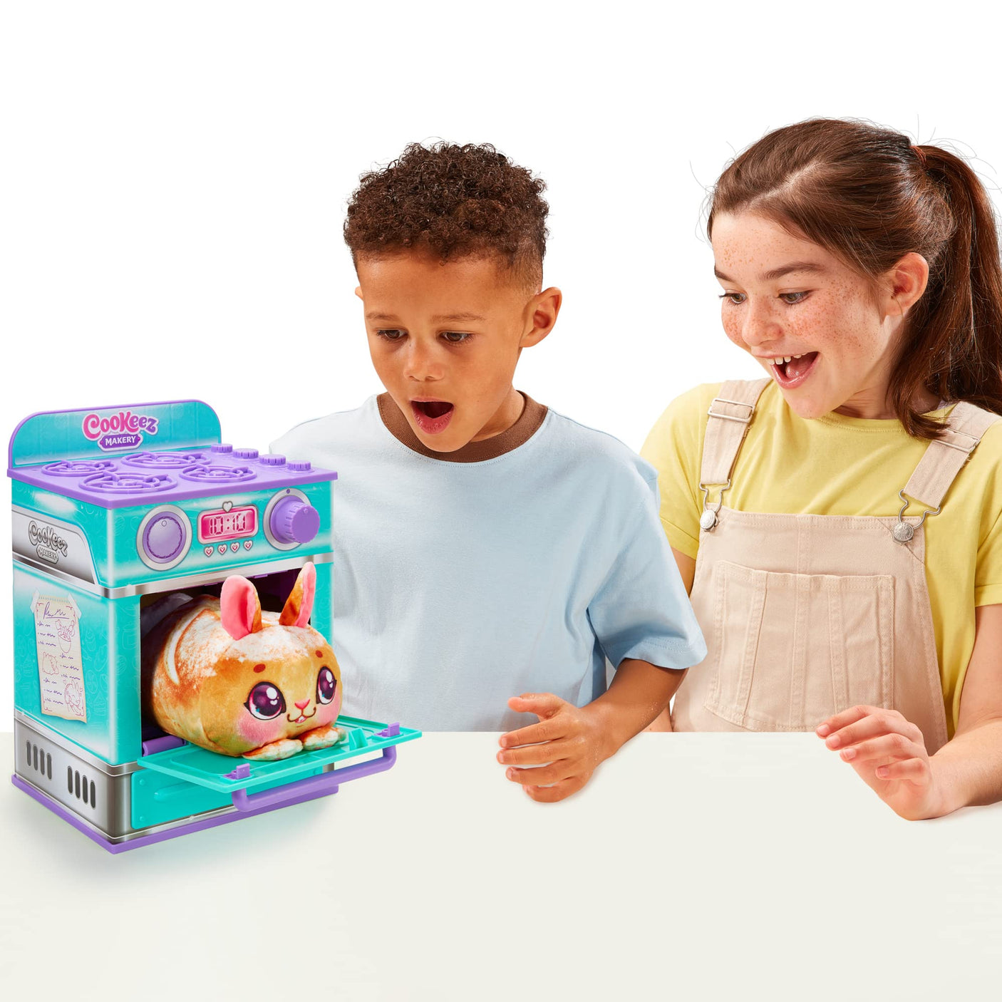 Baked Treatz Oven Playset – Interactive Bake & Reveal Toy Oven with Mystery Warm Scented Plush (Barky Bun, Ciacatta Bake, or Wheatney Bunny), Mixing Tools, Dough, & Accessories, 5+