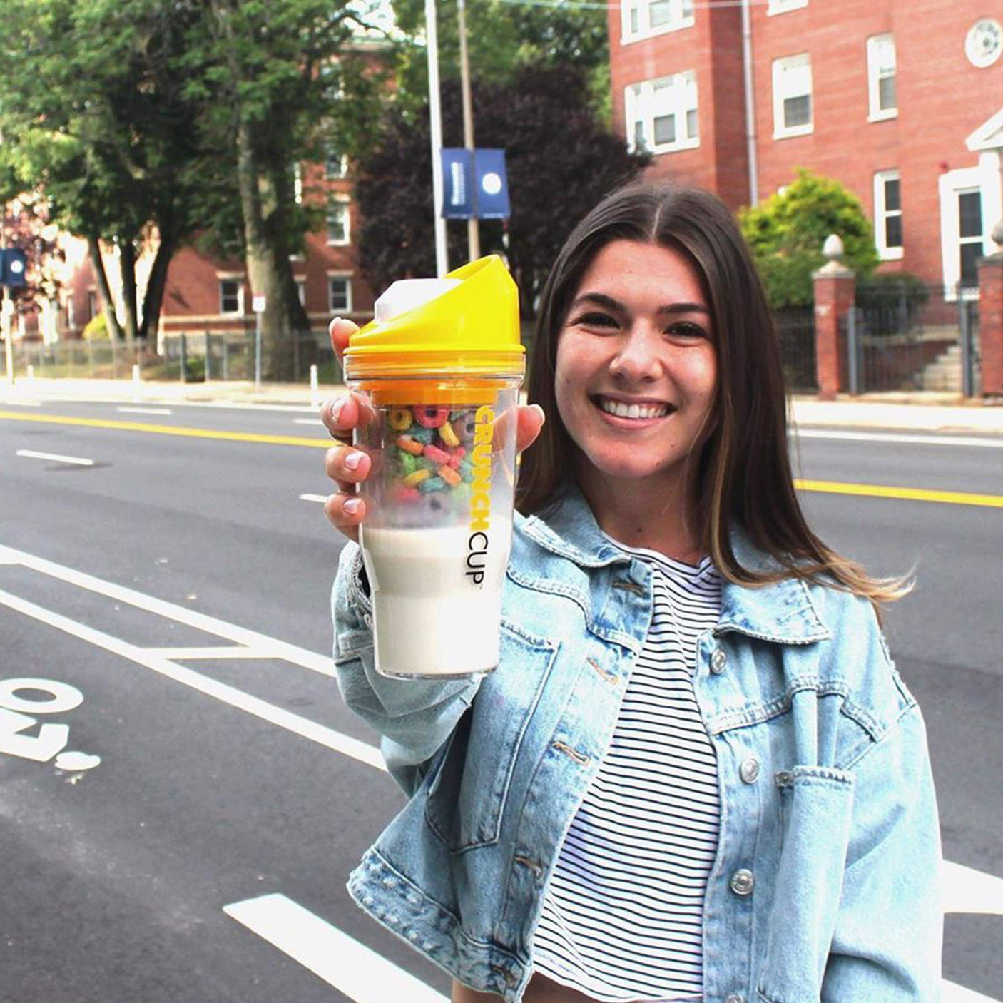 CRUNCHCUP XL Yellow - Portable Plastic Cereal Cups for Breakfast On the Go, To Go Cereal and Milk Container for your favorite Breakfast Cereals, No Spoon or Bowl Required