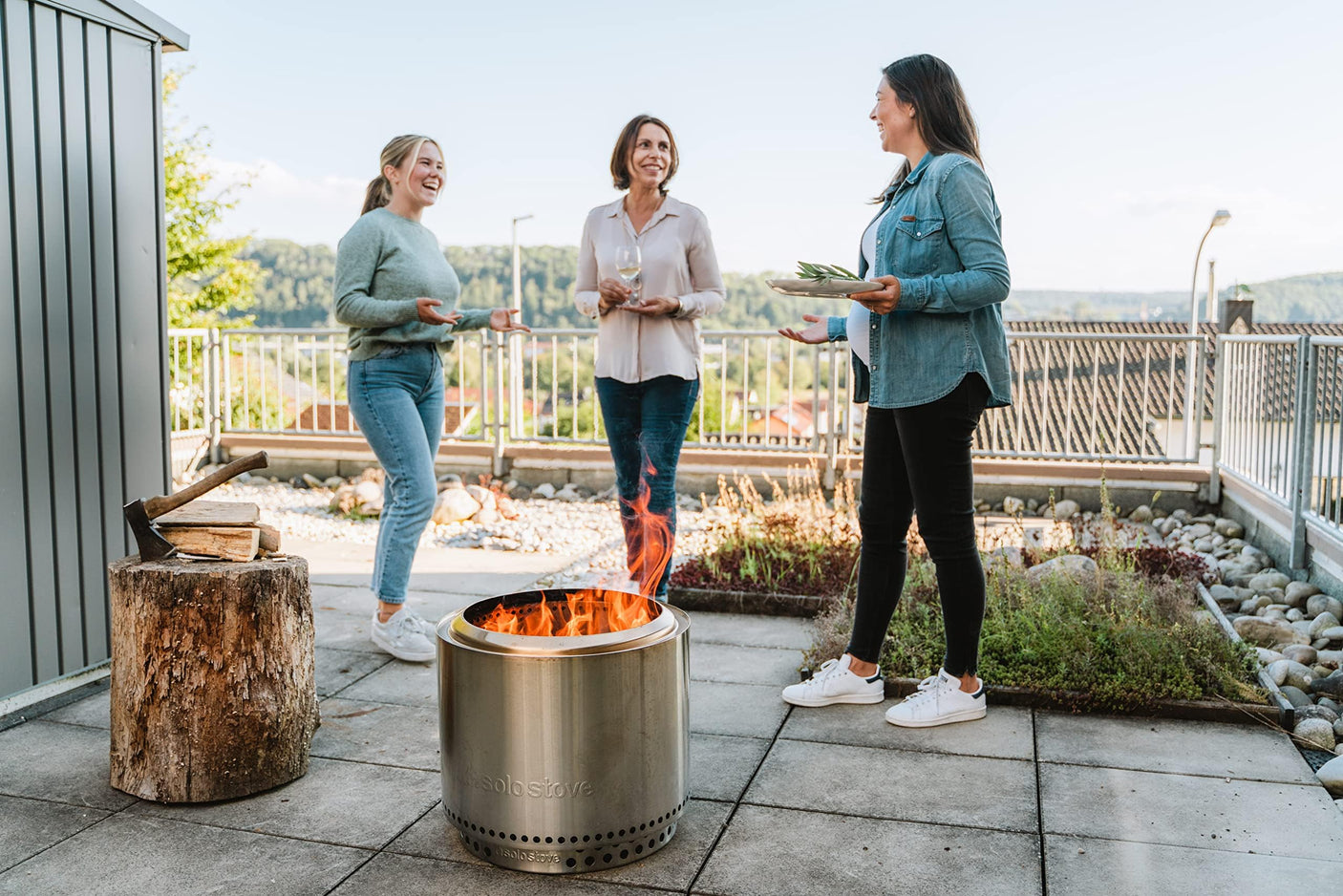 Solo Stove Bonfire with Stand | 19.5" Smokeless Fire Pit, Removable Ash Pan | Portable Stainless Steel Wood Burning Outdoor Fireplace, Ideal for 4–6 People, 21.75 lbs