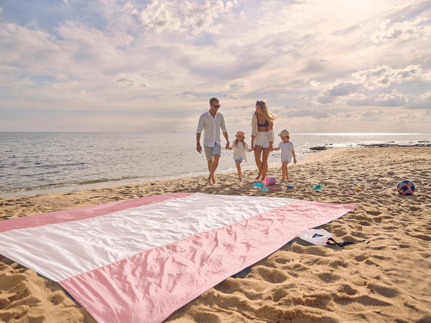 WEKAPO Beach Blanket Sandproof Waterproof, Extra Large Beach Mat, Oversized & Compact Sand Free Mat Quick Drying, Lightweight & Durable with 6 Stakes & 4 Corner Pockets