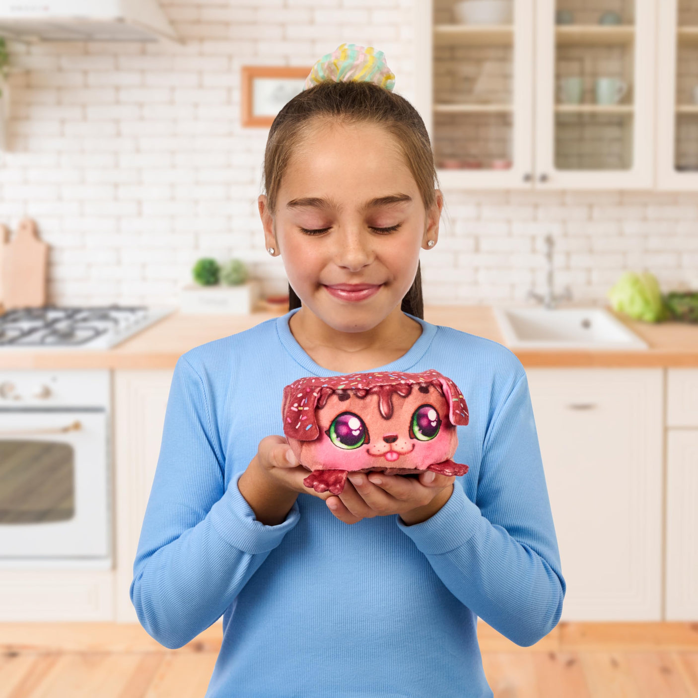Baked Treatz Oven Playset – Interactive Bake & Reveal Toy Oven with Mystery Warm Scented Plush (Barky Bun, Ciacatta Bake, or Wheatney Bunny), Mixing Tools, Dough, & Accessories, 5+ - Build Your Ideas