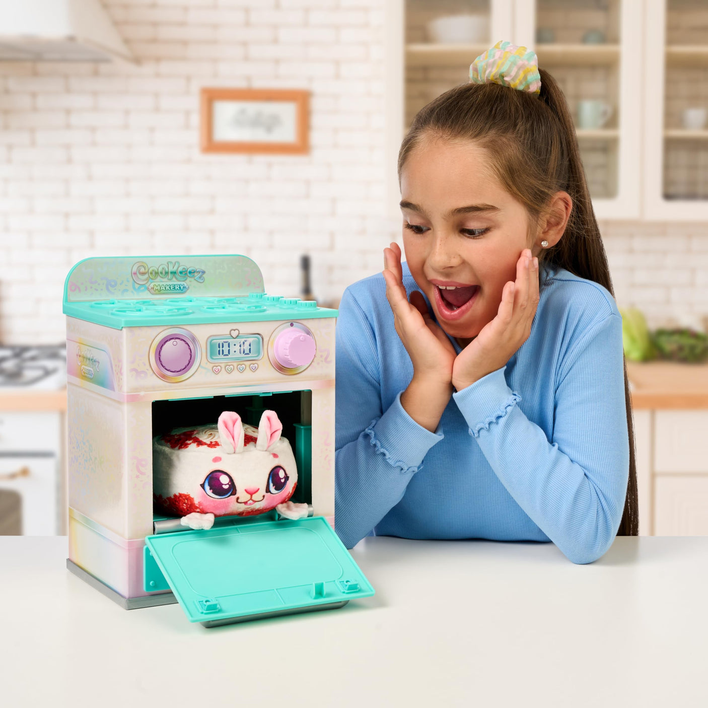 Baked Treatz Oven Playset – Interactive Bake & Reveal Toy Oven with Mystery Warm Scented Plush (Barky Bun, Ciacatta Bake, or Wheatney Bunny), Mixing Tools, Dough, & Accessories, 5+ - Build Your Ideas