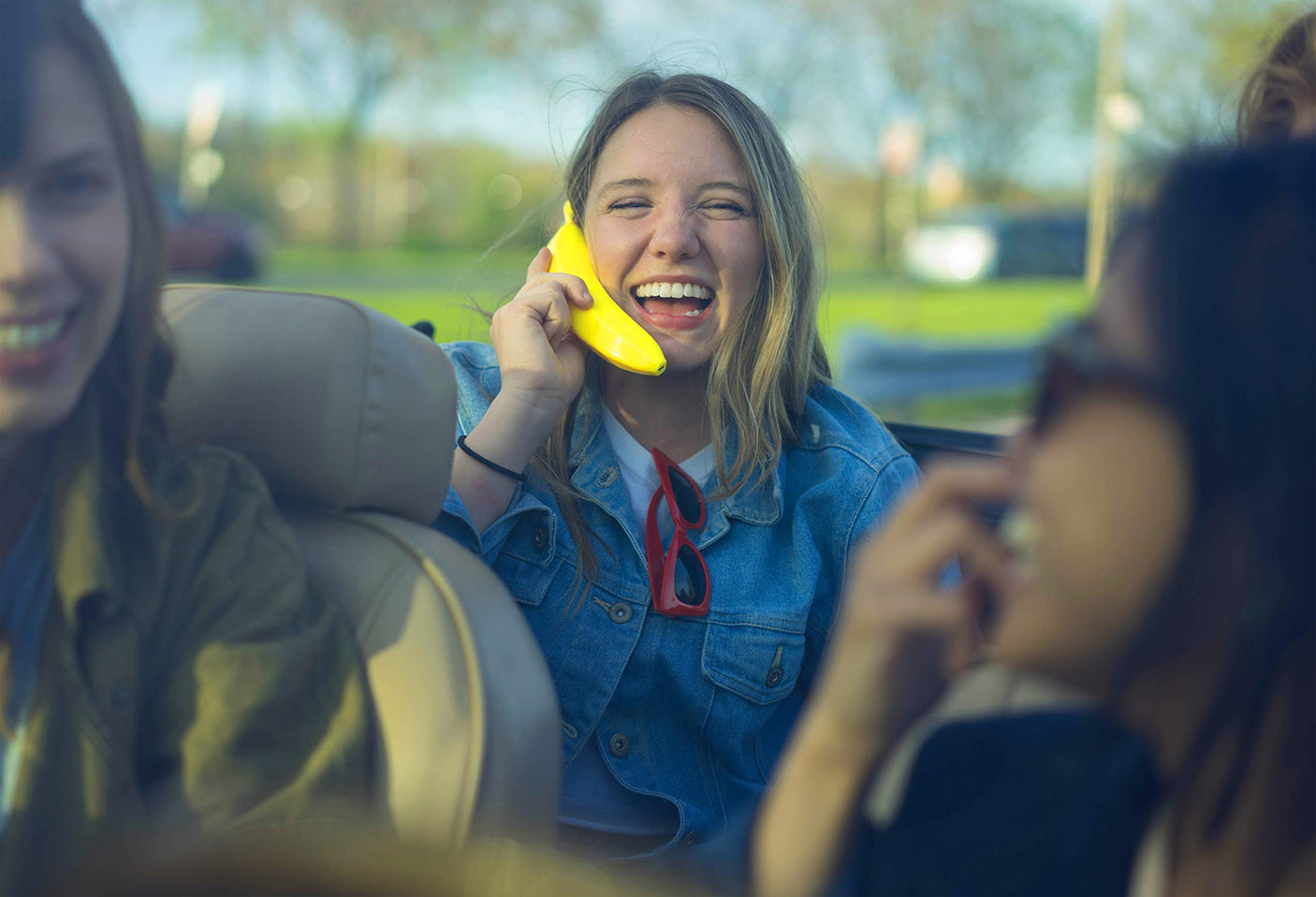 Banana Phone Bluetooth Handset for iPhone and Android Mobile Devices (Single Banana) - Build Your Ideas